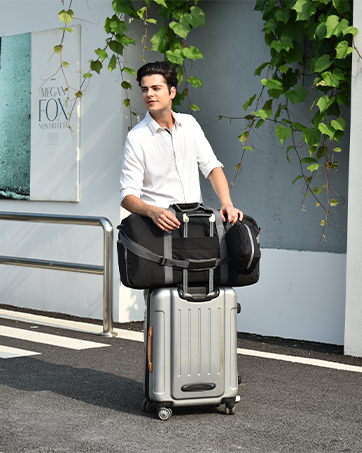 Felipe Varela 65L Duffle Bag with Shoes Compartment and Adjustable - Travel With Glen