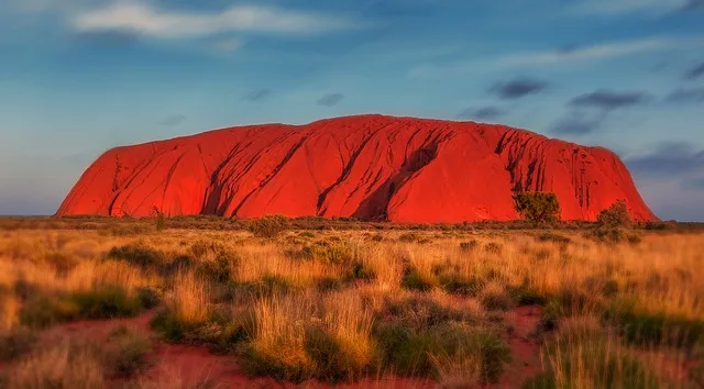 Uluru Travel Guide