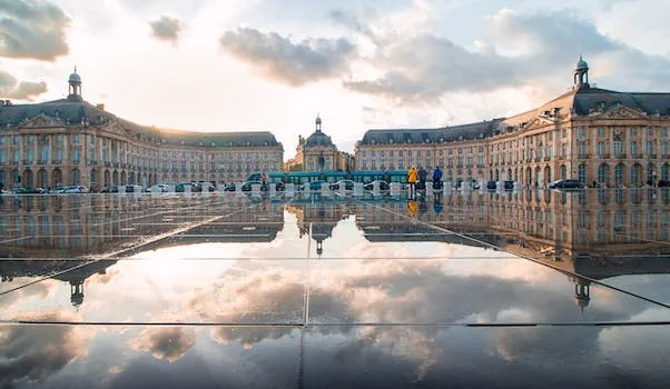 The Ultimate Guide to Bordeaux for Wine Lovers - Travel With Glen The Ultimate Guide to Bordeaux for Wine Lovers