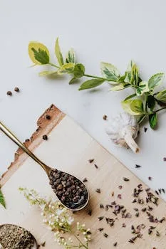 Perfect Pairings: The Art of Matching Wine with Garlic