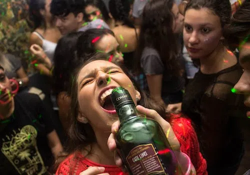 The Controversial Debate: Is Drinking Urine a Survival Strategy? - Travel With Glen The Controversial Debate: Is Drinking Urine a Survival Strategy?