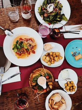 Delicious Delights: Traditional Georgian Feast Food and Drink Suggestions - Travel With Glen Delicious Delights: Traditional Georgian Feast Food and Drink Suggestions